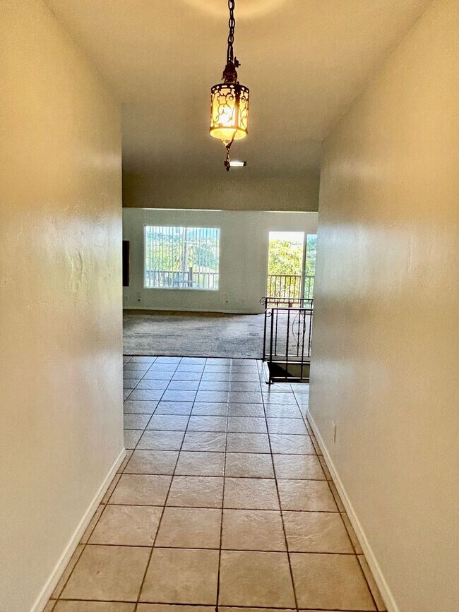 Foto del edificio - 4 Bedroom 3 bath Home In Rolando Village