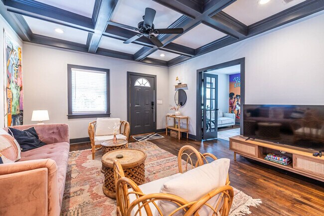 Foto del edificio - 996 Mayson Turner Rd NW