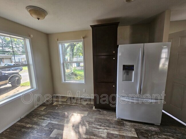 Building Photo - 3416 Kramers Ln