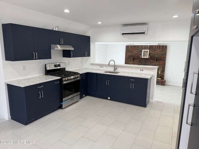 Foto del edificio - 636 Sydney Ave