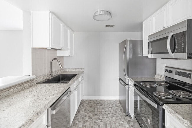 Building Photo - The Landing