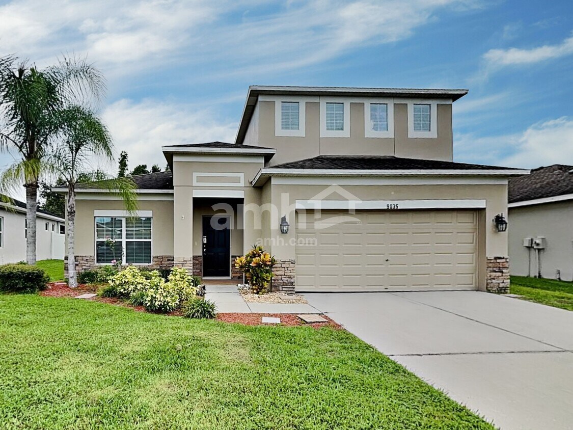 Foto principal - 9035 41st St E