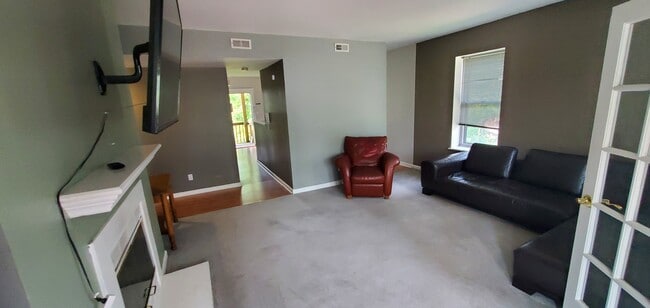 Building Photo - 5803 Waterman Blvd