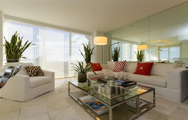 Foto del edificio - 4775 Collins Ave