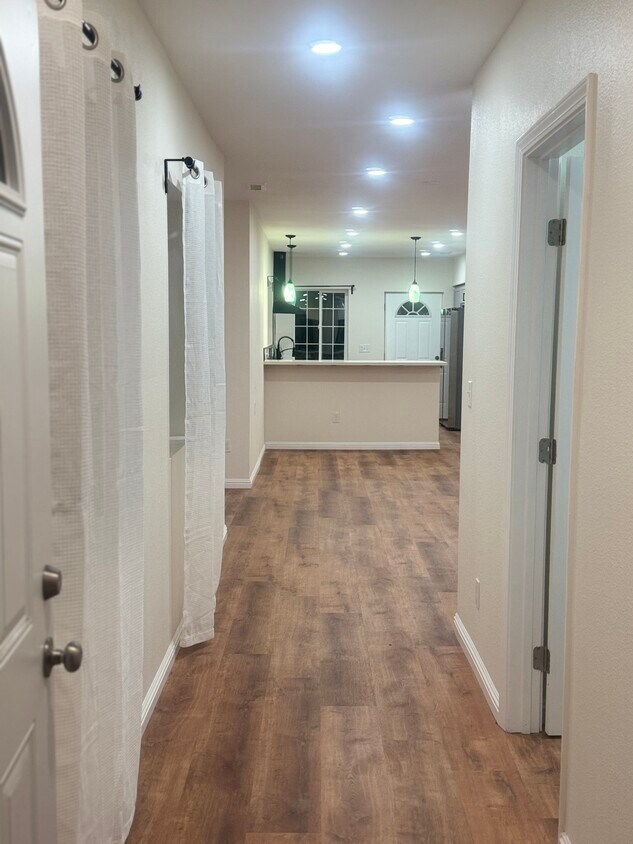 Foto principal - 675 25th St