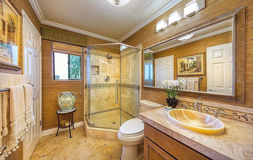 Building Photo - 1236 Wellesley Ave