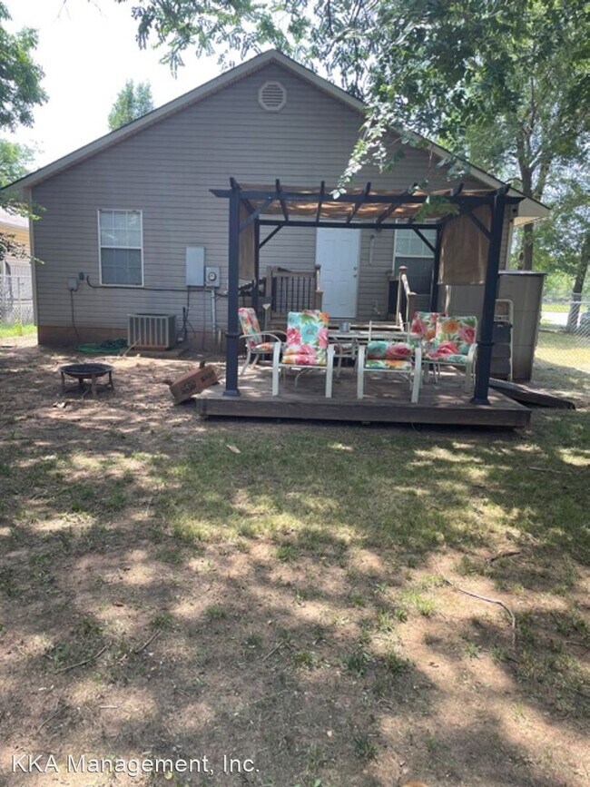 Foto del edificio - 3 br, 2 bath House - 516 W 12th