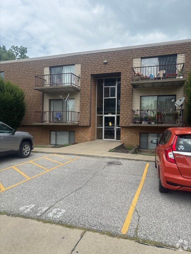 Building Photo - 6602 Hearne Rd