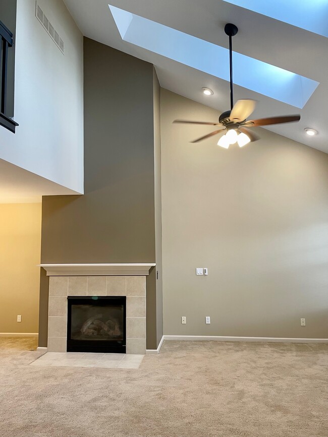 Fireplace / Vaulted Ceiling - 683 River Park Village Blvd