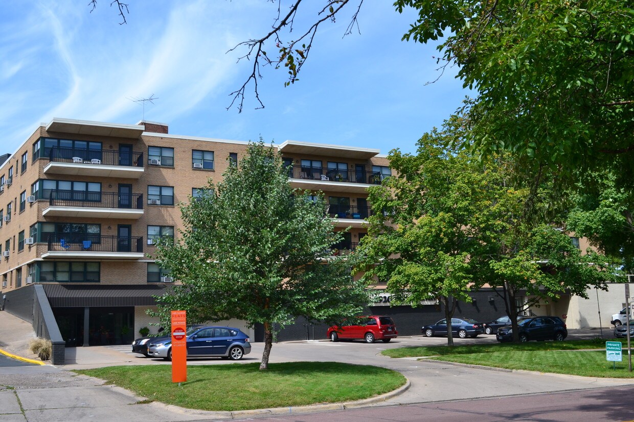 2920 Dean Parkway Apartments Apartments in Minneapolis, MN