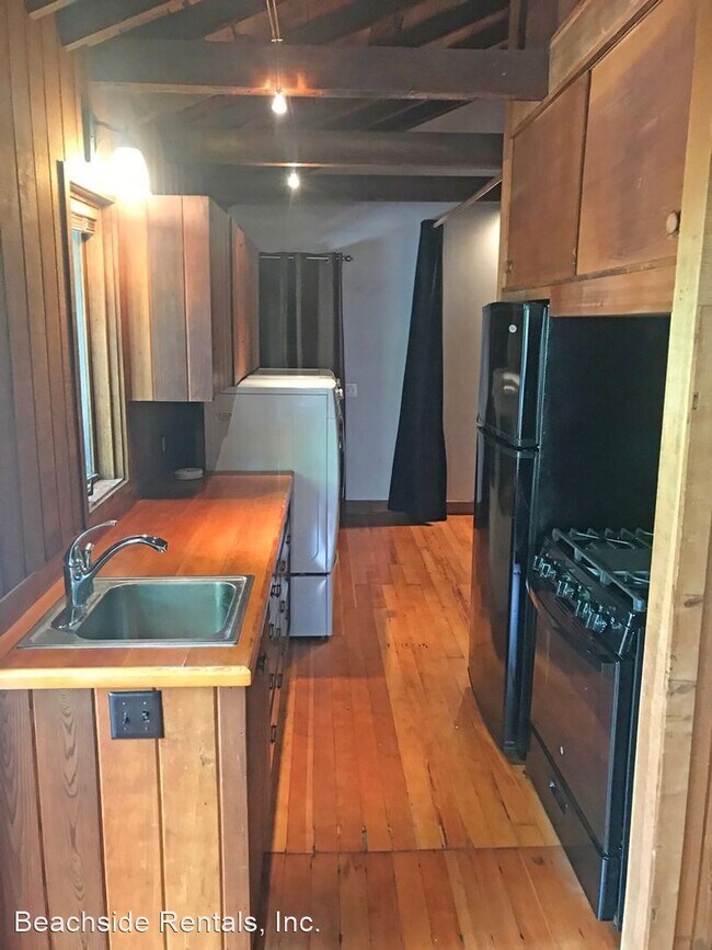 Building Photo - Studio, 1 bath House - 148 Birch