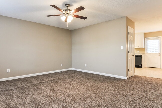 Foto del edificio - 101 Mayfair Ct