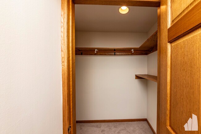 Foto del edificio - 4625 N Dover St