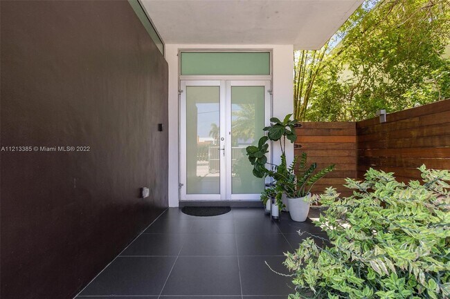 Foto del edificio - 2248 SW 16th Ct