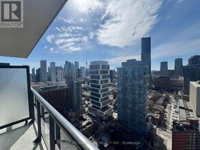 Building Photo - 308 Jarvis St