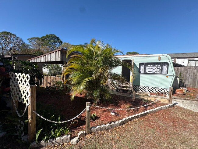 Foto del edificio - 4115 Aurora Rd