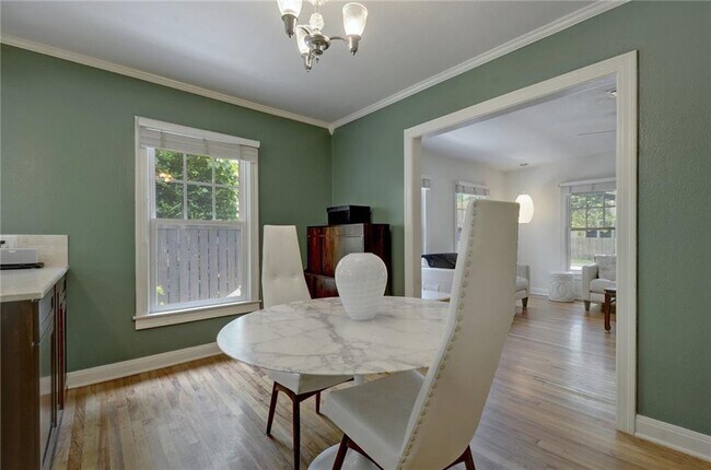 Foto del edificio - 4518 Red River St