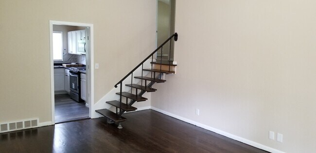 Foto del edificio - 202 Brookside Dr