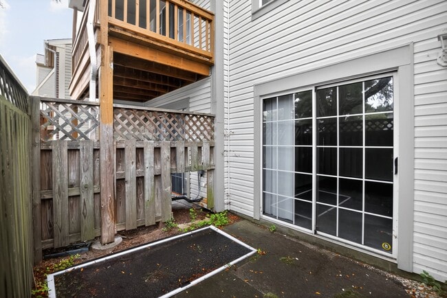 Building Photo - 8711 Gilly Way