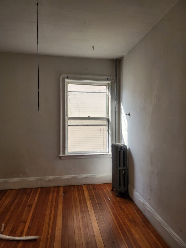 Building Photo - 97 Gilman St