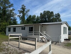 Building Photo - 154 NW Alpata Ct