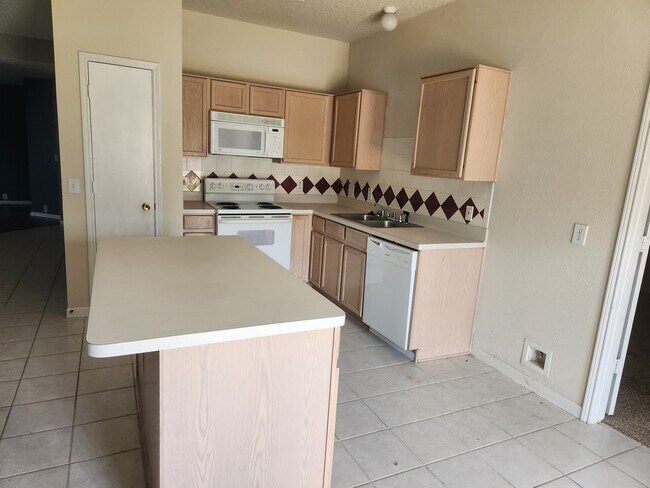 Building Photo - 11910 Sonora Springs Dr