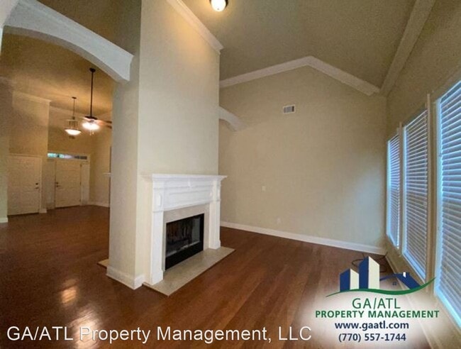 Foto del edificio - 2122 Retreat Ln