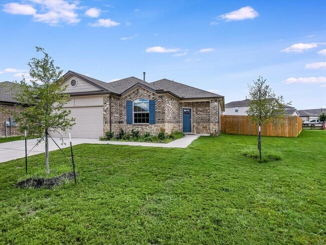 Building Photo - 413 Rainmaker Ln