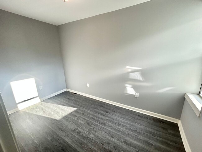 Foto del edificio - Anika Homes 3 Bedroom