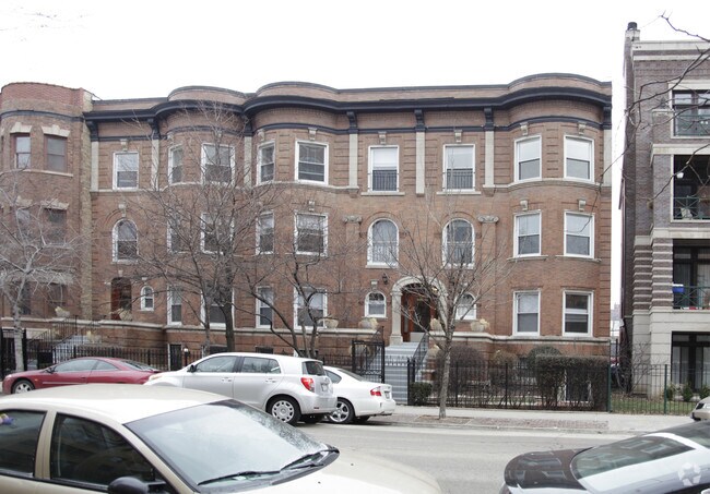 Primary Photo - 4051 N Sheridan Rd
