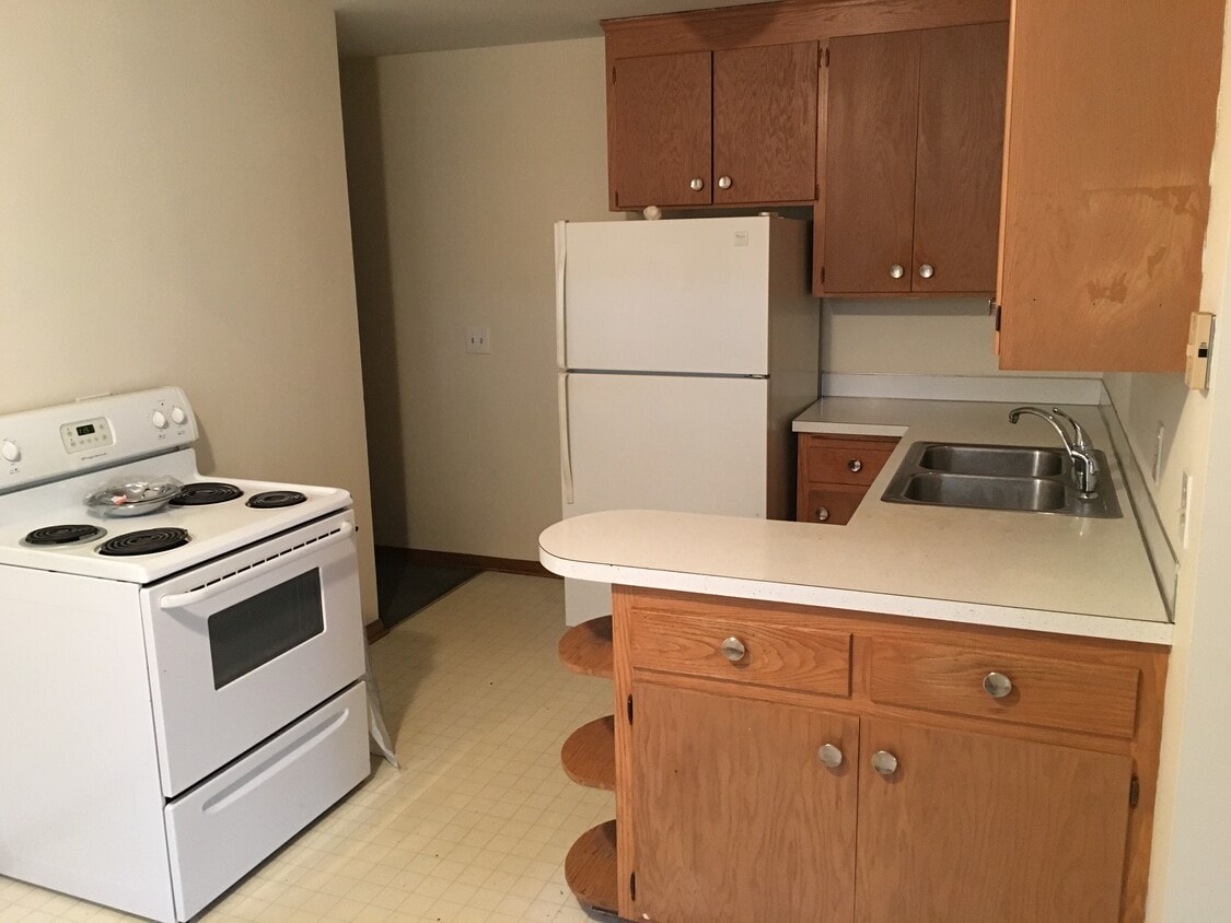 Kitchen - 4206 Valley View Rd