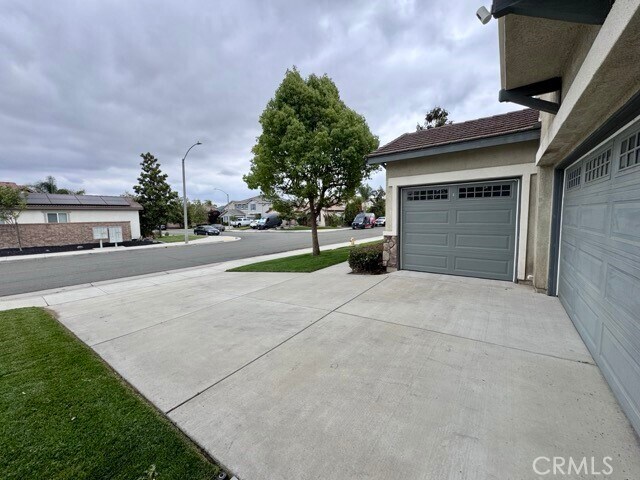 Building Photo - 35889 Wolverine Ln