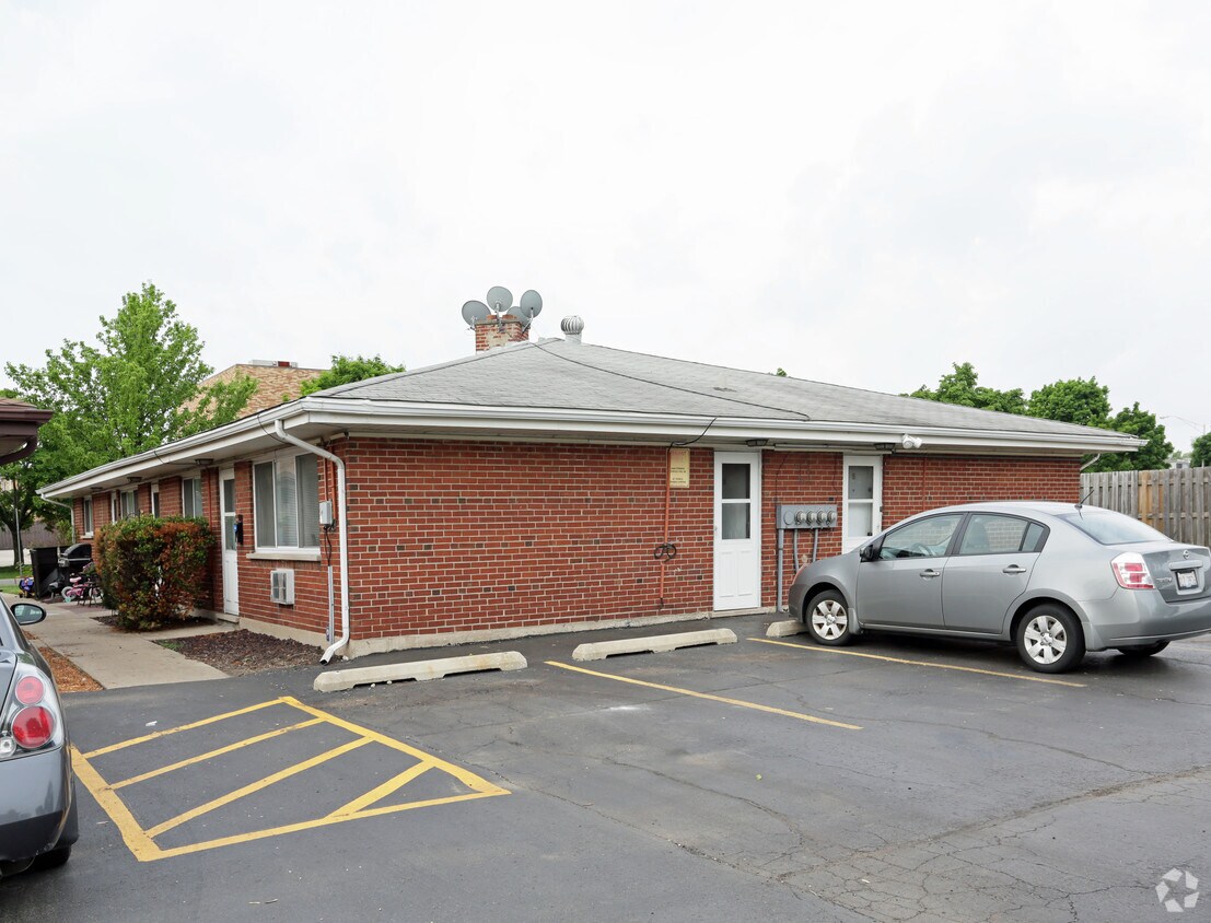 Building Photo - 128 E Lorraine Ave
