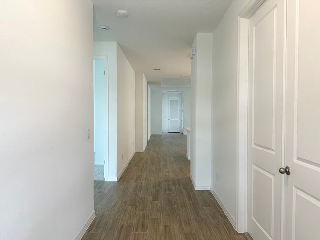 Building Photo - 2976 Embark Trl