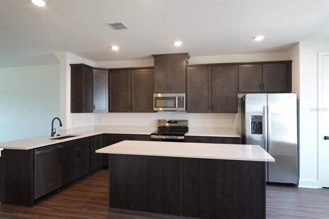 Building Photo - 15250 Groveside Rd