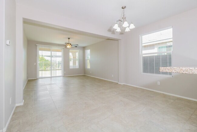 Foto del edificio - 10425 W Pima St