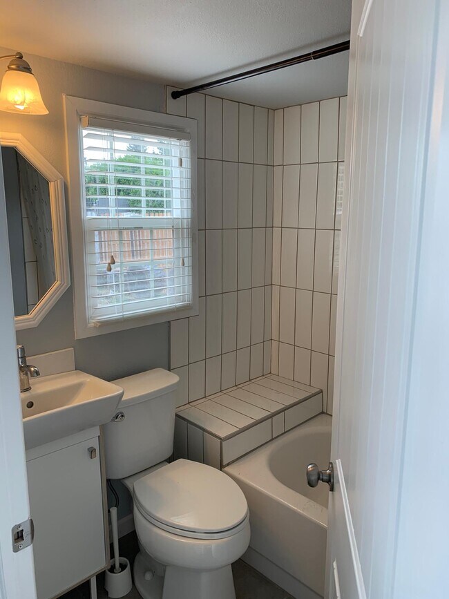 Foto del edificio - 10446 11th Avenue Ct S