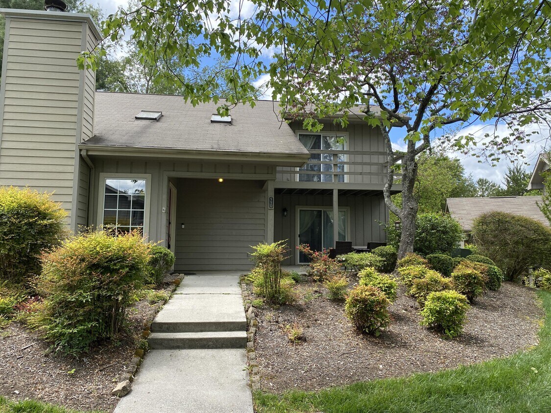 110 Chota View Ln, Loudon, TN 37774 Townhome Rentals in Loudon TN