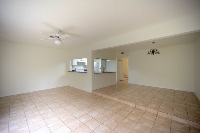 Foto del edificio - 873 Caribbean Dr