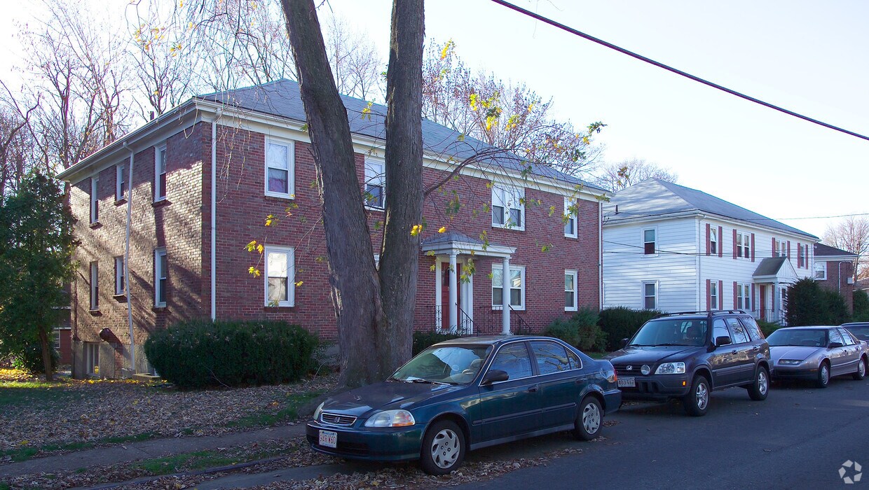 Foto del edificio - 19-27 Waterston Ave