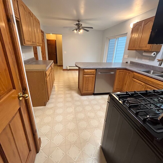 Building Photo - 15205 Wacousta Rd