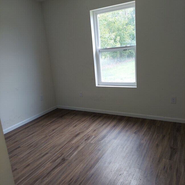 Foto del edificio - 4404 Franklin Rd