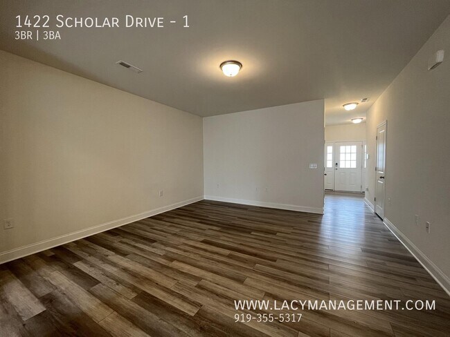 Foto del edificio - 1422 Scholar Dr