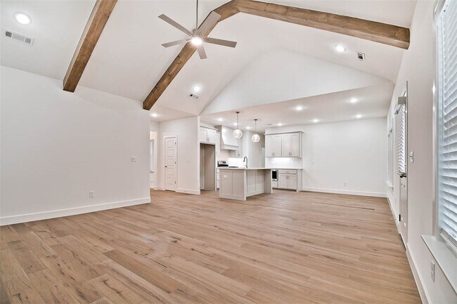 Foto del edificio - 2 Rothbury Ln