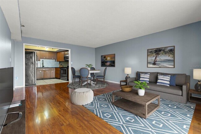 Foto del edificio - 7430 Sunshine Skyway Ln S
