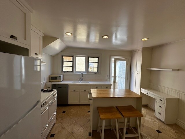 Building Photo - 2046 N Highland Ave