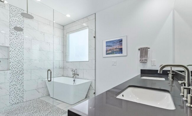 Foto del edificio - 3806 N 14th Pl
