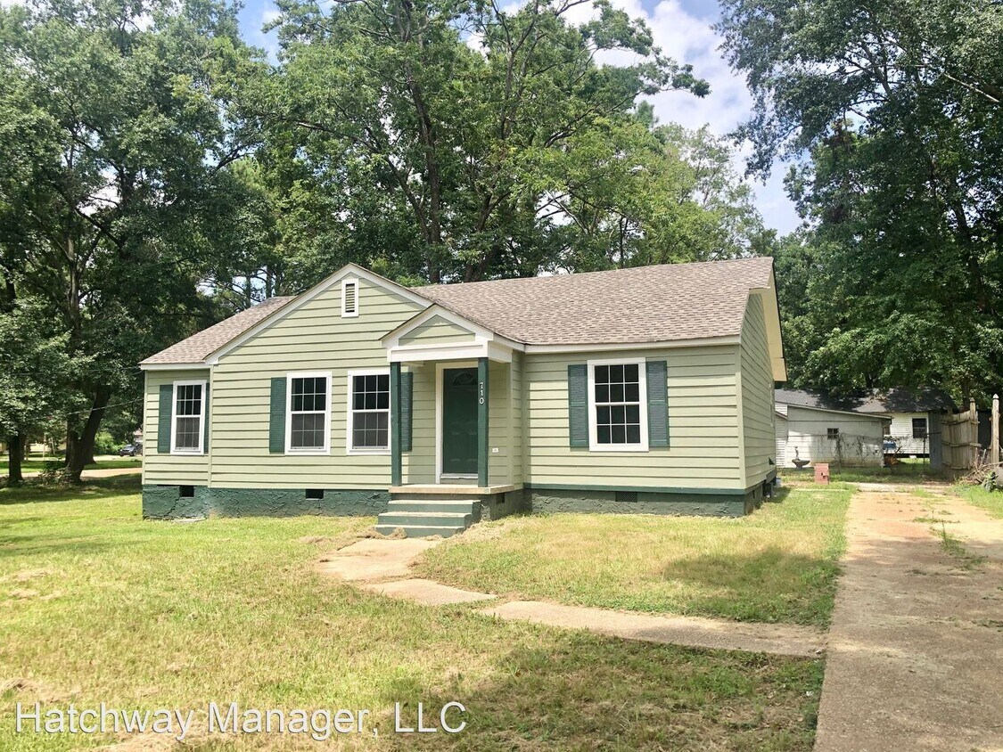 Primary Photo - 3 br, 2 bath House - 710 Avalon