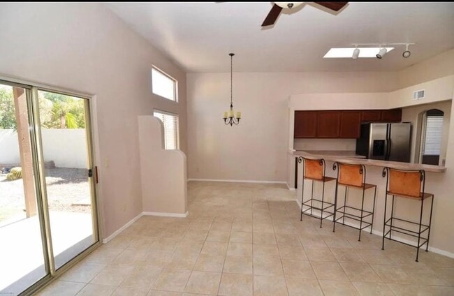 Building Photo - 11660 N Mineral Park Way