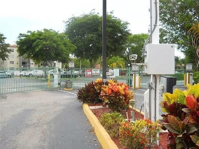 Foto del edificio - 1830 SW 81st Ave